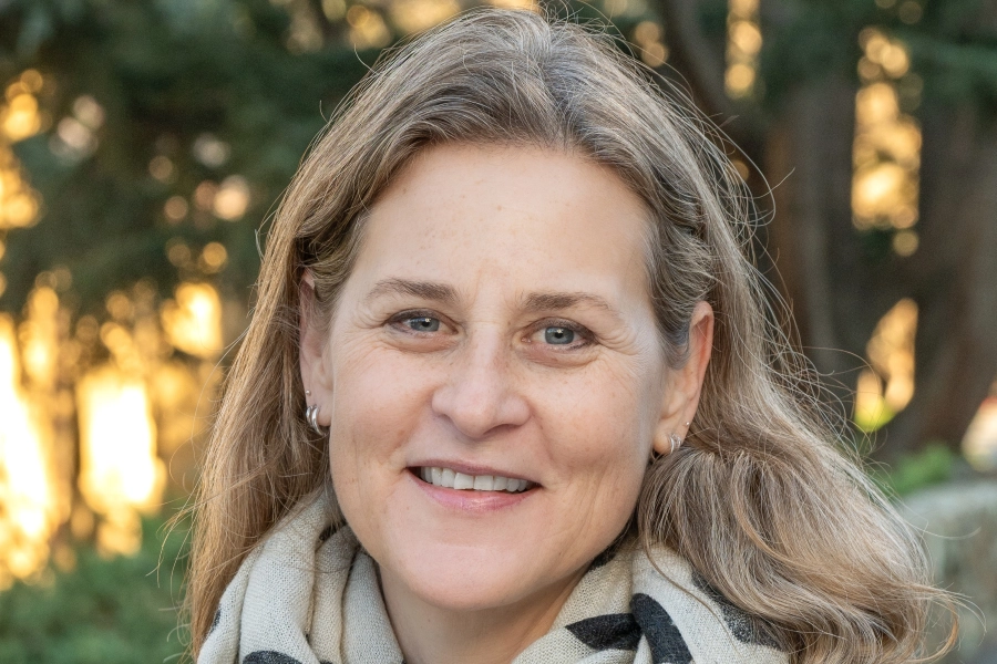NicoleFranz smiling headshot